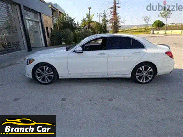 مرسيدس بنز C300 AMG 2018 -  فخامة ألمانية بلمسة رياضية! (83,000 ميل فقط)