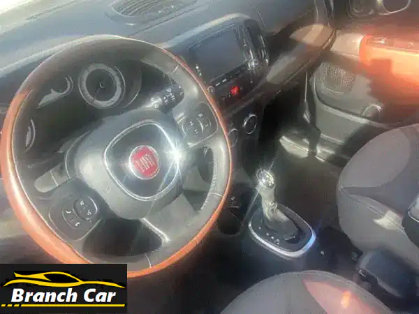 فيات 500L 2014 بيضاء - مثالية للجامعة! (سعر مميز)