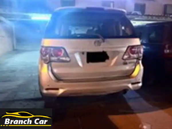 فرصة ذهبية! تويوتا فورتشنر 2015 بحالة ممتازة - الكويت