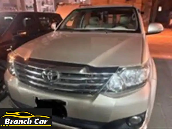 فرصة ذهبية! تويوتا فورتشنر 2015 بحالة ممتازة - الكويت