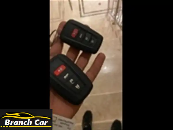 تويوتا كامري GLE 2020 بيضاء - فل كامل - 93 ألف كم فقط -...