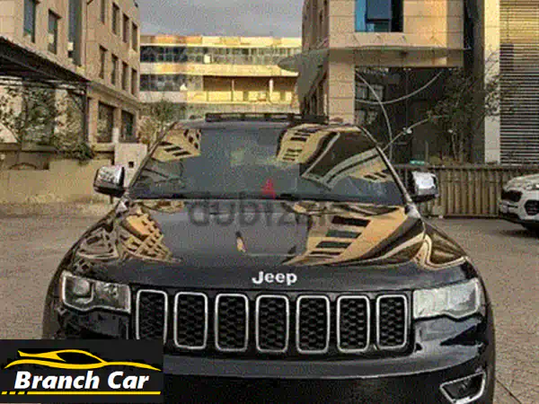 جيب جراند شيروكي 2018 -  كأنها جديدة! (أسود، نظيفة جداً)