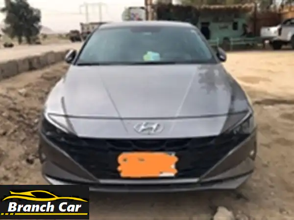 هيونداي إلنترا CN7 وارد الكويت - فابريقة بحالة ممتازة! (عداد 40,000 كم)