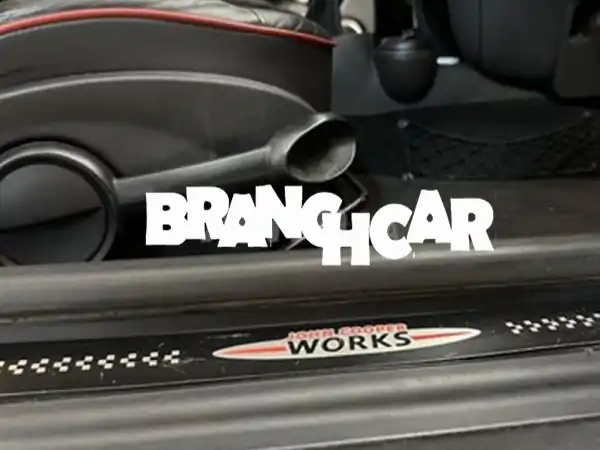 Mini Cooper Essence Manuelle 2011 - قلبٌ رياضيّ في قلب الدار البيضاء!