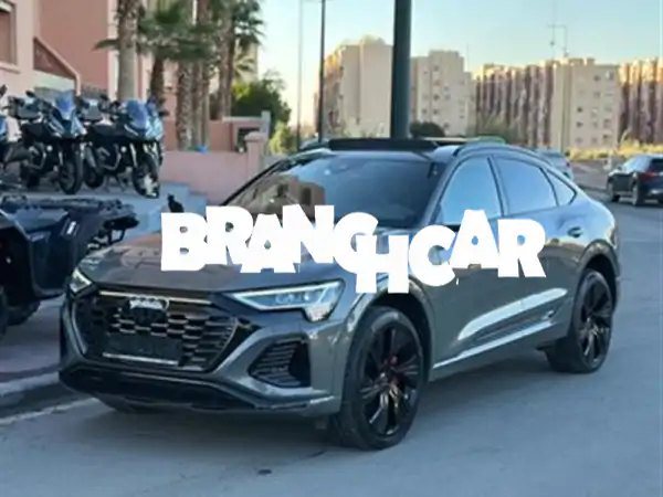أودي Q8 إي ترون سبورتباك الكهربائية - رحلة فاخرة...