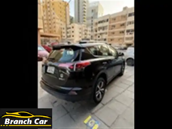 تويوتا راف فور 2017 (أو سنة الصنع المناسبة) بحالة ممتازة...