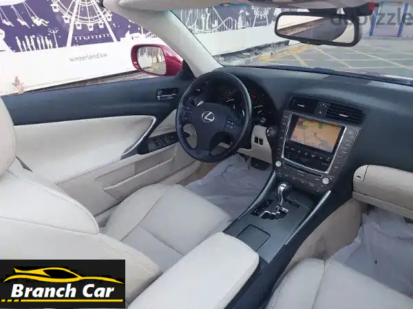 لكزس IS300C 2010 أنيقة وعملية - فرصة لا تُفوّت!