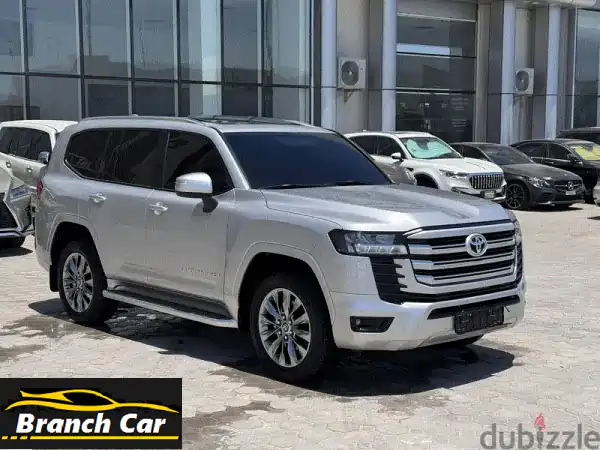 تويوتا لاند كروزر GX-R 2025 فضية -  فرصة ذهبية! (3200 كم فقط!)