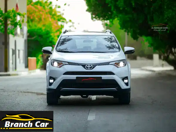 تويوتا RAV4 2018 بيضاء - بحالة ممتازة - صيانة الوكالة -...