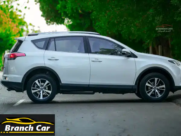 تويوتا RAV4 2018 بيضاء - بحالة ممتازة - صيانة الوكالة - فرصة لا تُفوّت!