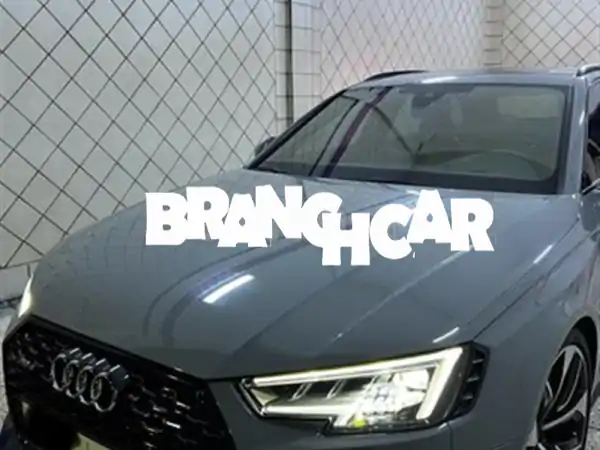 أودي RS4 ناردو جراي -  فخامة رياضية بلمسة إنسانية