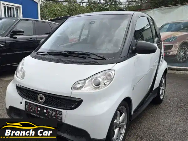 Smart Fortwo 2015 بيضاء - نظيفة جداً - فرصة لا تُفوّت!
