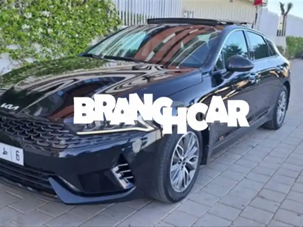 Kia K5 Hybrid 2022 - كالجديدة!  فرصة ذهبية في الدار البيضاء