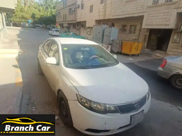 🚗 كيا سيراتو 2011 بيضاء ✨ نظيفة وجاهزة للانطلاق!...