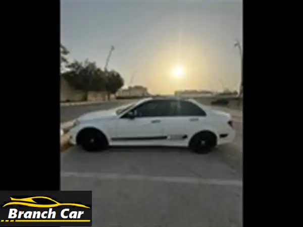 مرسيدس C200 AMG 2014 - جفالي - بحالة ممتازة - سعر مغرٍ!