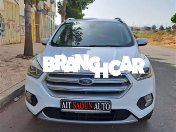 فورد كوجا 2019 يدوية (Titanium) - بحالة ممتازة! 80,000 كم فقط!