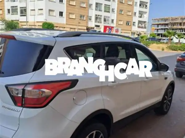 فورد كوجا 2019 يدوية (Titanium) - بحالة ممتازة! 80,000 كم فقط!