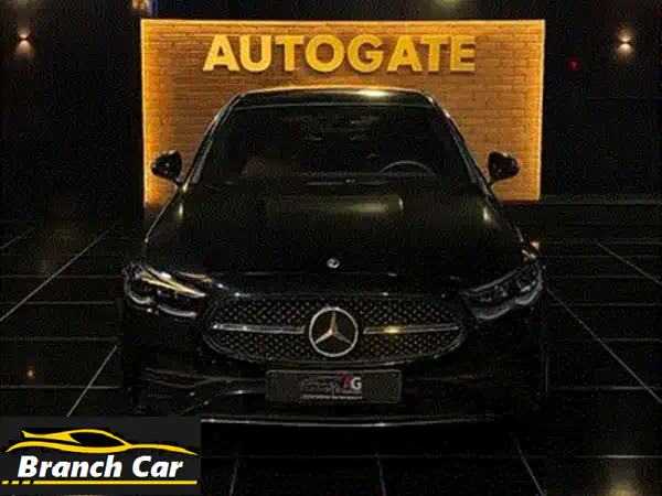 مرسيدس بنز E 200 AMG 2021 - كالجديدة! (2500 كم فقط!)