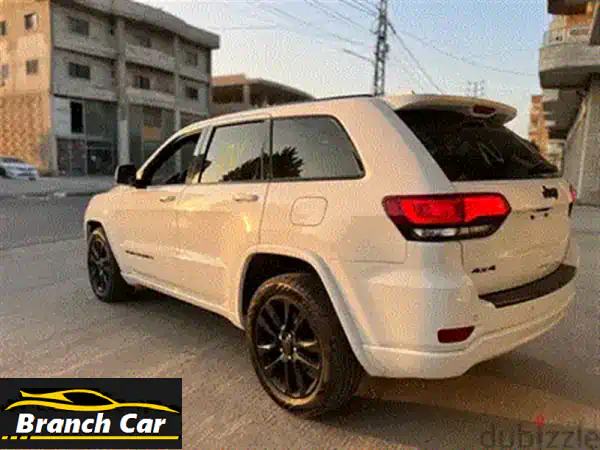 جيب جراند شيروكي 2017 V6 Limited Plus - بحالة ممتازة! (عنوان نظيف، بدون حوادث)