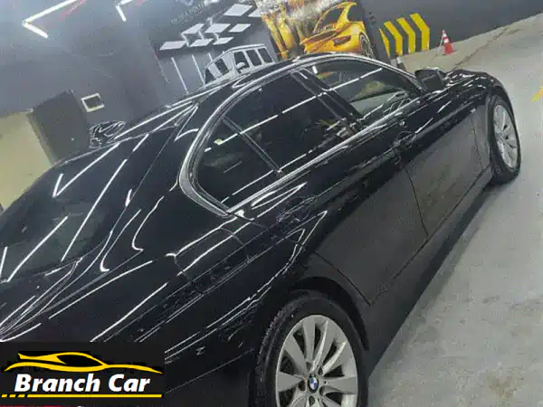 BMW 318i 2018 - سوداء أنيقة، سعر نهائي! فرصة لا تُفوّت