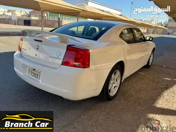 دودج تشارجر 2010 بيضاء - نظيفة جداً و بحالة ممتازة!...