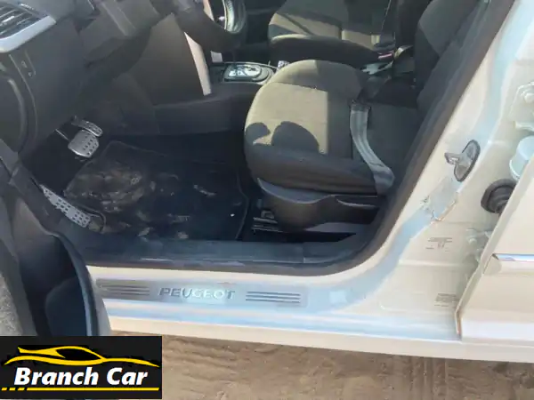 بيجو 2012 بحالة ممتازة! 🚗  طلاء أصلي، قيادة سلسة بسعر...