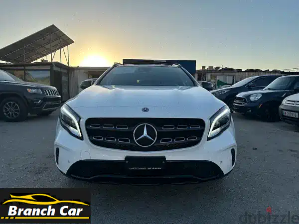 مرسيدس GLA 200 سويسرية الأصل - 2020 -  نظيفة جداً وخالية...