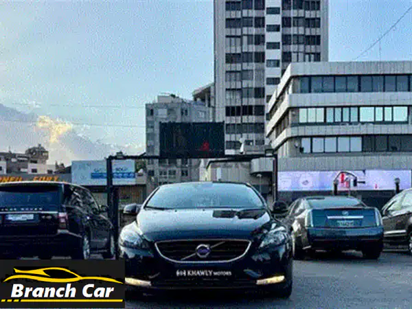 فولفو V40T4 موديل 2015 - بحالة ممتازة، صيانة شركة، مالك واحد