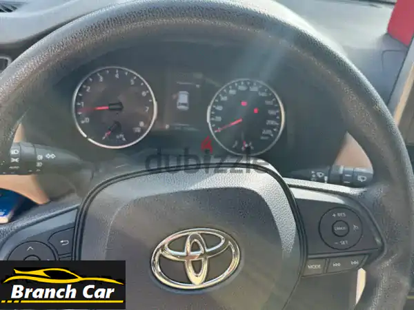تويوتا RAV4 2024 (خيار متوسط) - بحالة ممتازة! (قليلة الكيلومترات)