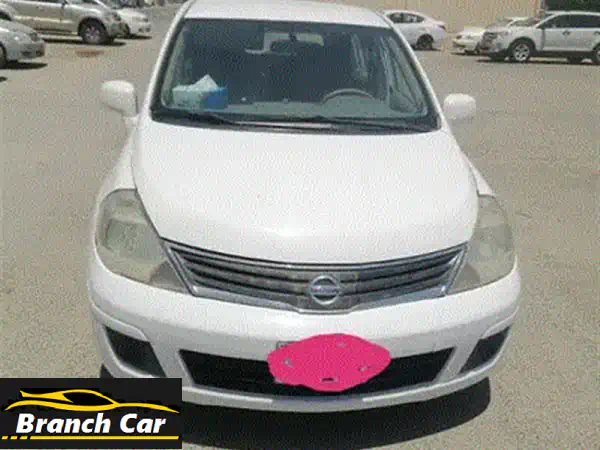 نيسان تيدا 2011 سوداء بحالة ممتازة! (مكيف، ريموت، إطارات جديدة، تأمين ساري)