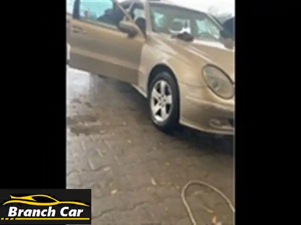 مرسيدس E240 بحالة ممتازة للبيع في الكويت - فرصة لا تُفوّت!