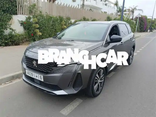 بيجو 5008 موديل 2021 بحالة ممتازة - فرصة لا تُفوّت!  (كifal Auto)