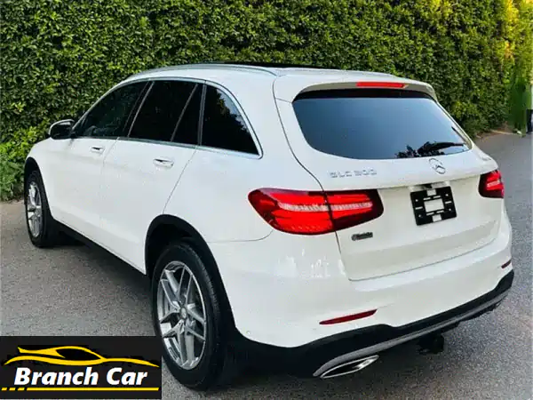 مرسيدس بنز GLC 300 4MATIC 2016 -  سعر لا يُقاوم! (عداد 130,000 ميل)