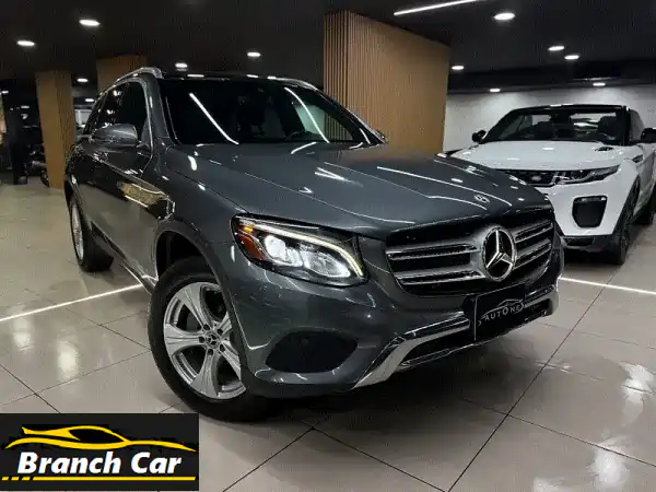 مرسيدس GLC 300 4MATIC 2018 بحالة ممتازة! (Carfax نظيف)