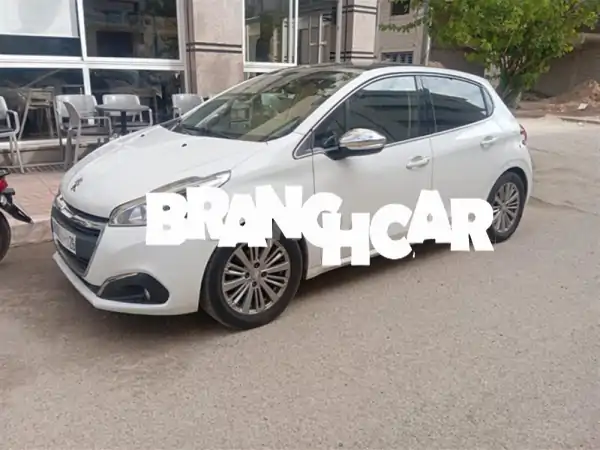 بيجو 208 موديل 2019 بحالة ممتازة - فرصة لا تُفوّت!