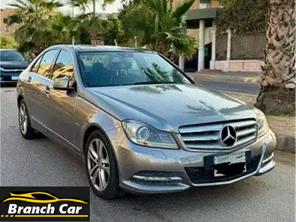 مرسيدس بنز C250 Avantgarde 2012 - سقف بانوراما، كيت AMG، بحالة ممتازة!