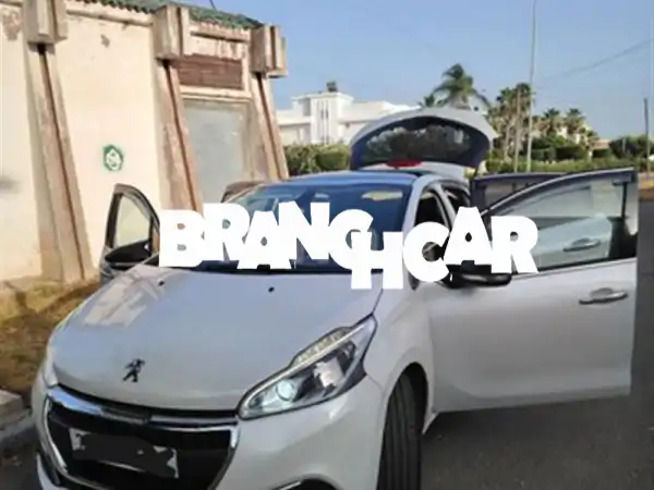 بيجو 208 موديل 2017 بحالة ممتازة - فرصة لا تُفوّت!...