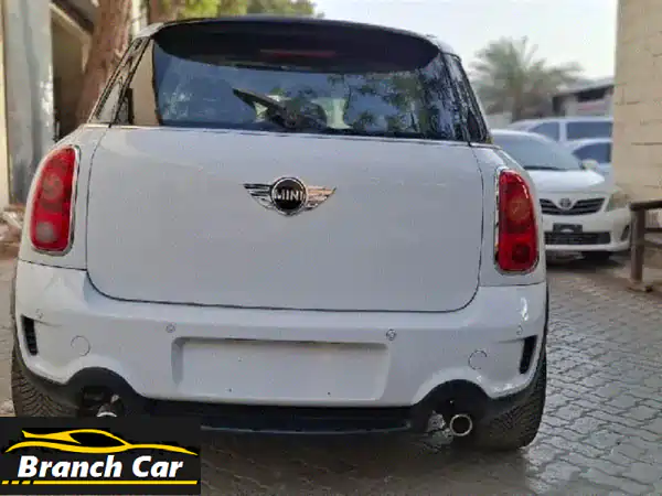 ميني كوبر كانتري مان 2013 بحالة ممتازة! (وارد أمريكا - حادث خفيف)