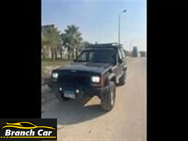 جيب شروكي XJ 1995 ٦ سلندر (مانوال) - قوية ومتينة بسعر مغرٍ!