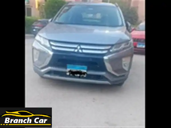 ميتسوبيشي اكليبس كروس 2018 - SUV فاخرة بحالة ممتازة،...
