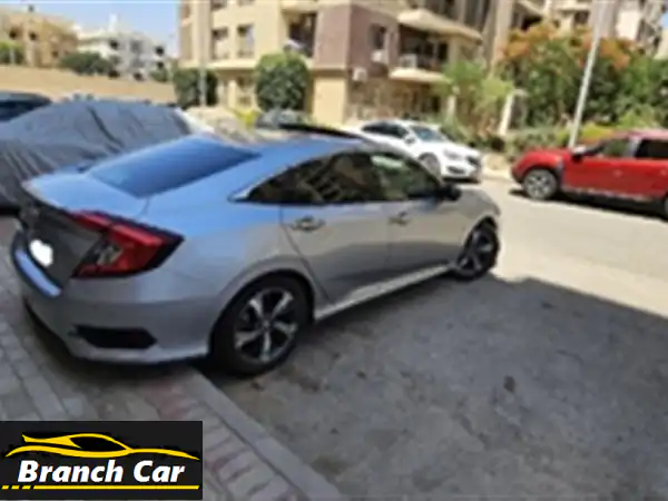 هوندا سيفيك 2021 (فئة أعلى) - حالة ممتازة! 63,000 كم فقط!