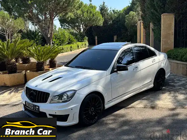 مرسيدس بنز C-Class 2013 (C250) - أنيقة وقوية، جاهزة لمغامراتك!