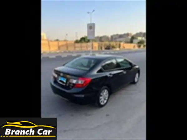 هوندا سيفيك 2013 بحالة ممتازة! (20,000 كم فقط!)