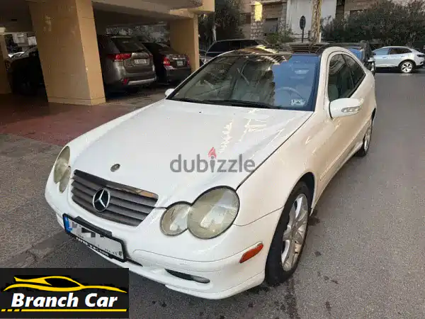 مرسيدس بنز C230 موديل 2004 - أنيقة، رياضية، وسعر لا يُفوّت!
