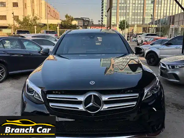 مرسيدس بنز GLC 300 4MATIC 2018 كاليفورنيا -  كأنها جديدة!...