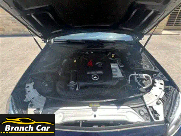 مرسيدس C300 AMG Night Edition 2019 - بيضاء، نظيفة تمامًا، كاملة المواصفات!