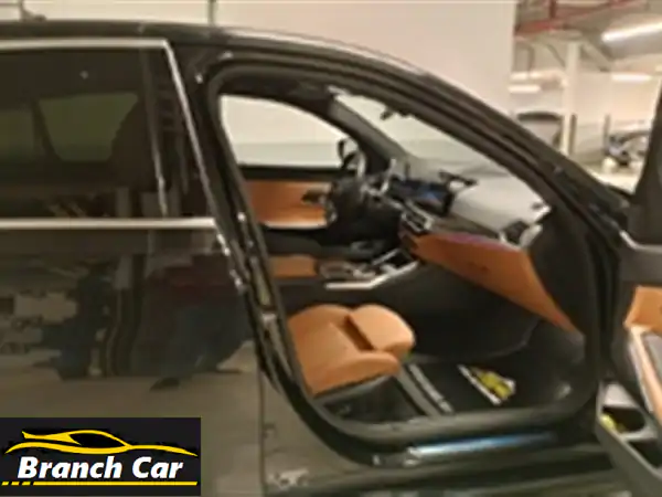 بي إم دبليو 320i 2024 - كالجديدة! 2000 كم فقط - فرصة لا تُفوّت!
