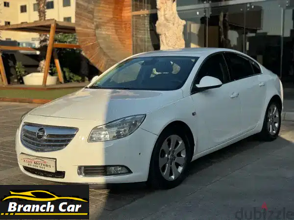 أوبل إنسجنيا 2011 بيضاء - بحالة ممتازة! فرصة لا تُفوّت!