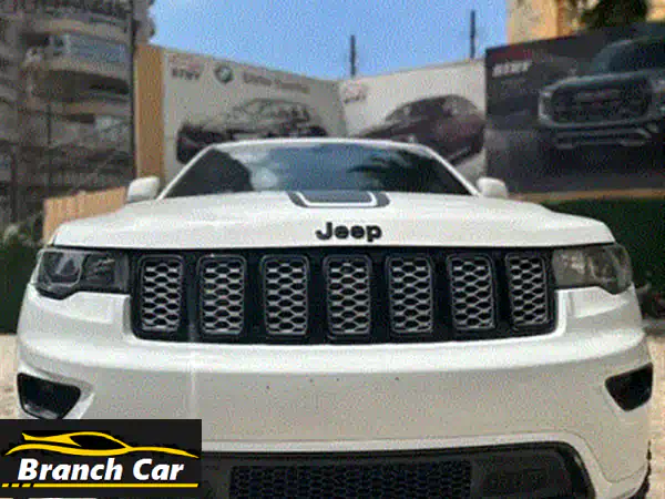 جيب جراند شيروكي لاريدو 2018 -  فخامة وعملية بسعر لا يُقاوم!  (وارد أمريكا)