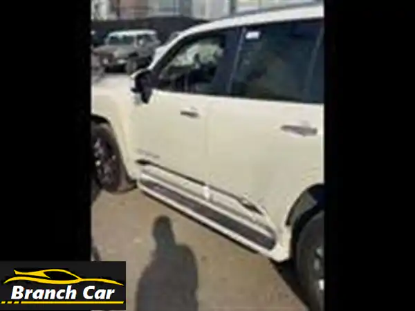 تويوتا لاندكروزر GXR 2023 - أعلى فئة | 39,000 كم فقط | حالة ممتازة